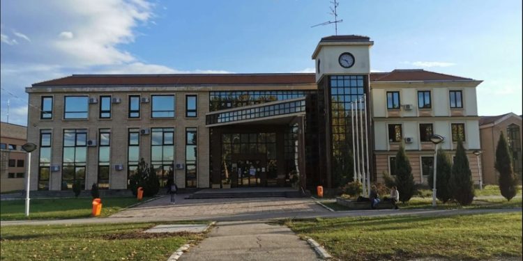 Dojave o bombama u Drugoj gimnaziji i Ekonomskom fakultetu u Kragujevcu