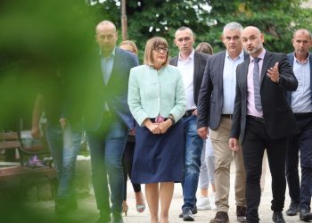 Ministarka Maja Gojković u poseti opštini Topola (Foto Video)