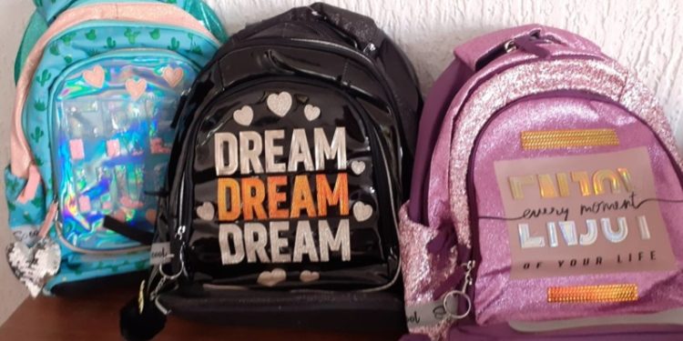 Svetlo-reflektujući rančevi za buduće prvake