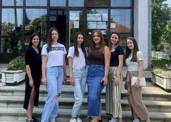 Danas su u opštini Topola nagrađeni učenici nosioci Vukove diplome, đak generacije i učenici koji su ostvarili zapažene rezultate na Okružnim i Republičkim takmičenjima