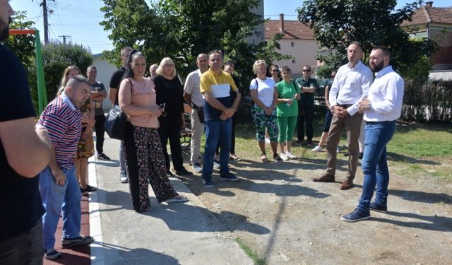 Najmlađi sugrađani MZ Beloševac dobili novo igralište