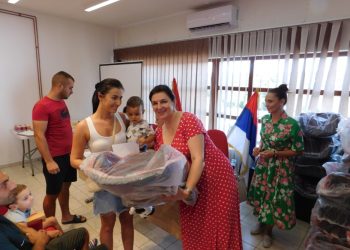 Topola: Auto sedišta za mališane