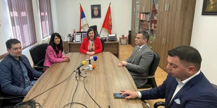 Ministar bez portfelja Đorđe Milićević, boravio je danas u radnoj poseti opštini Topola