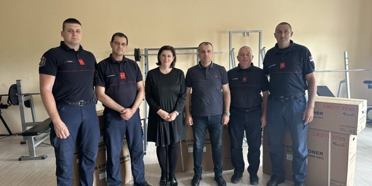 Topola: Vatrogasnom domu donirani klima uređaji